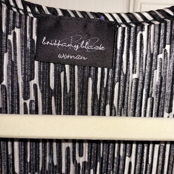 Brittany black woman's pleated sequin ruffled top - Picture 6 of 6